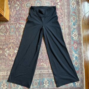 Women’s Medium Gap Fit High Rise Black Wide-Leg yoga pants Pants